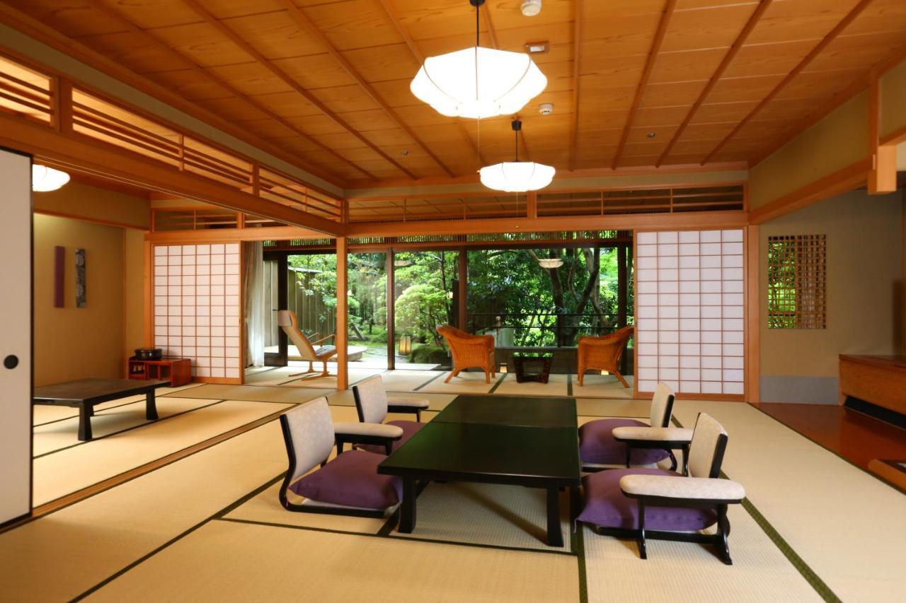 Oku Yugawara Sansuirou Hotel Phòng bức ảnh